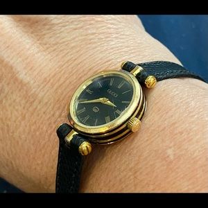 Woman Gucci watch